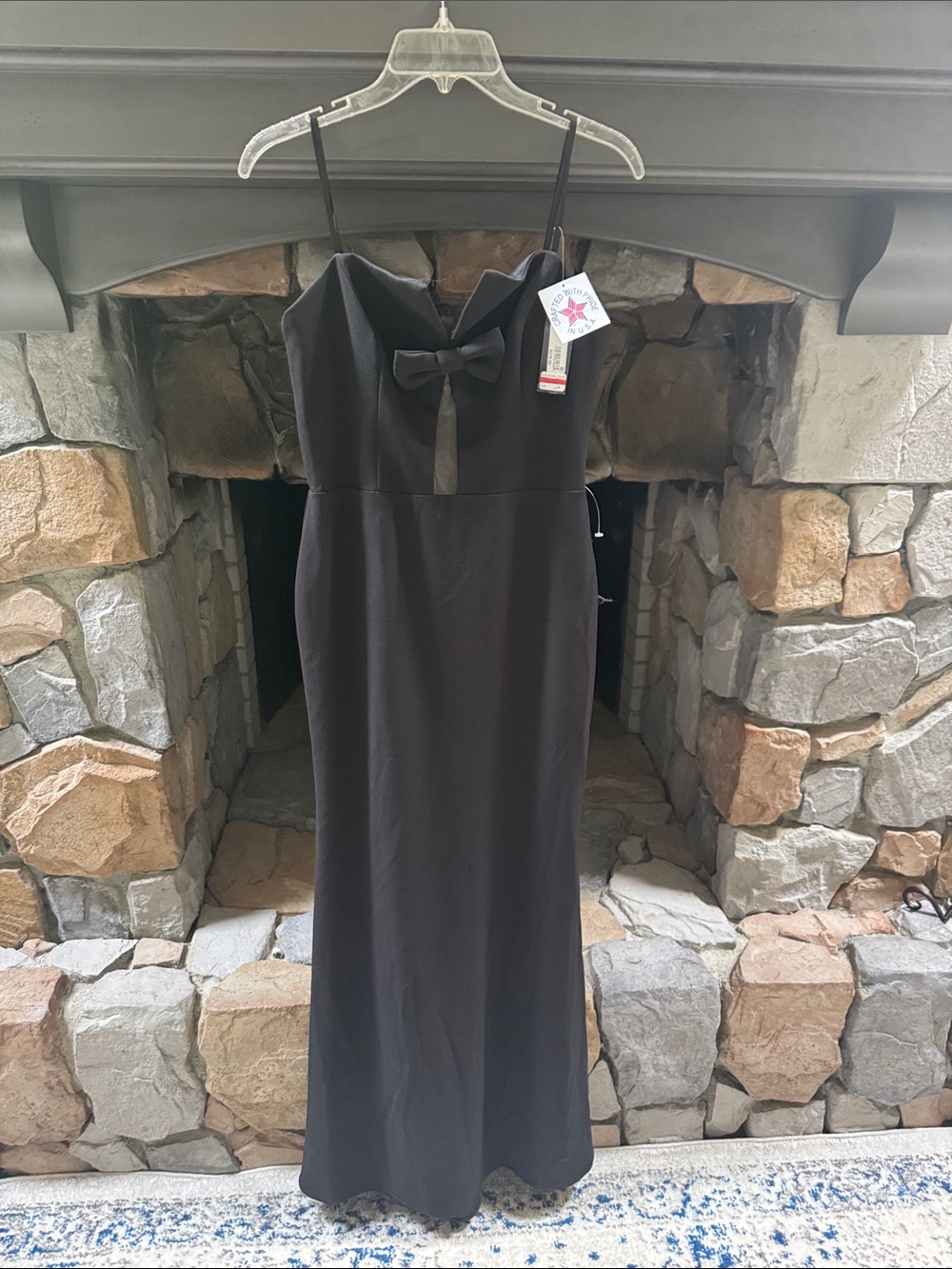 Elegant Black Strapless Maxi Dress with Front Bow